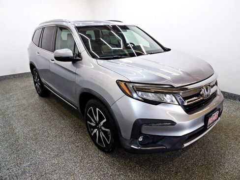 Used 2019 Honda Pilot Touring image 3