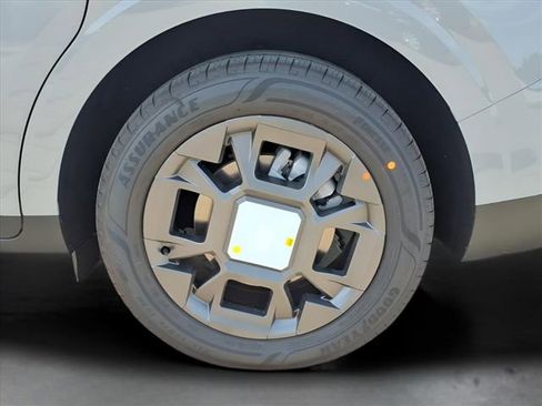 New 2026 Kia Carnival EX FWD image 19