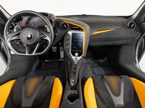 Used 2024 McLaren 750S Spider image 30