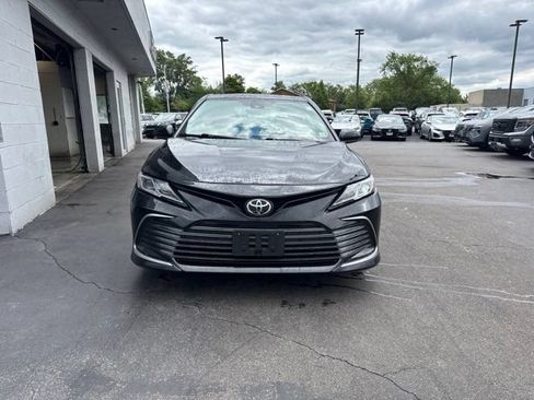 Used 2022 Toyota Camry LE AWD/4WD image 7
