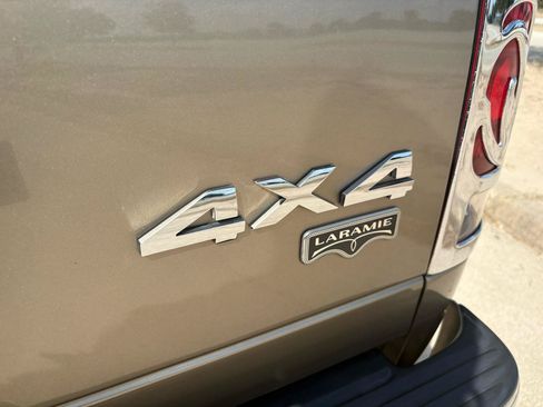 Used 2006 Dodge Ram 2500 Truck Laramie AWD/4WD image 17