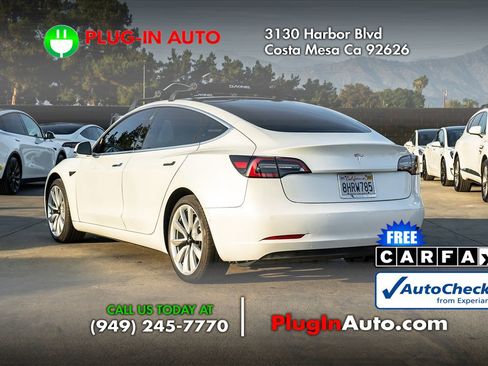 Used 2018 Tesla Model 3 Mid Range image 2