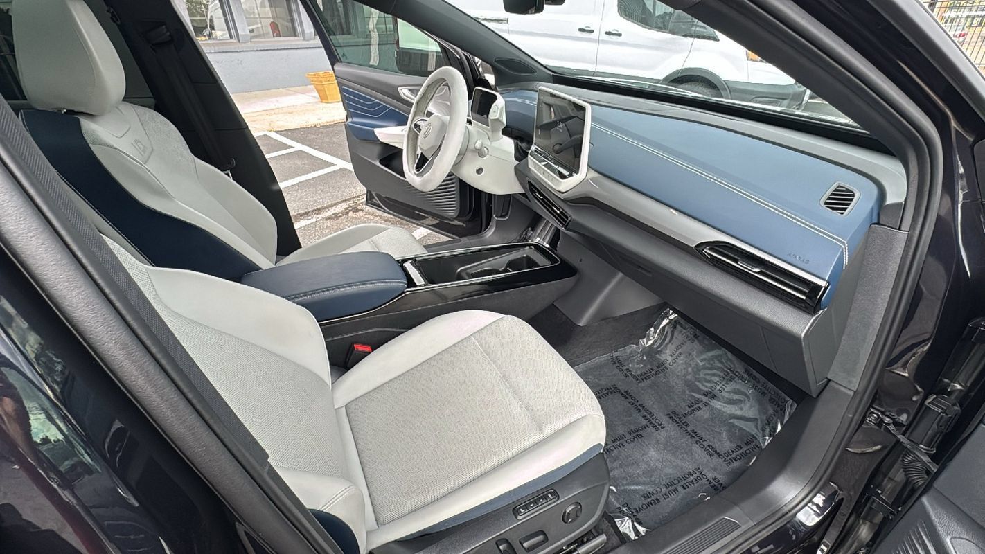 Used 2023 Volkswagen ID.4 Pro S AWD/4WD image 19