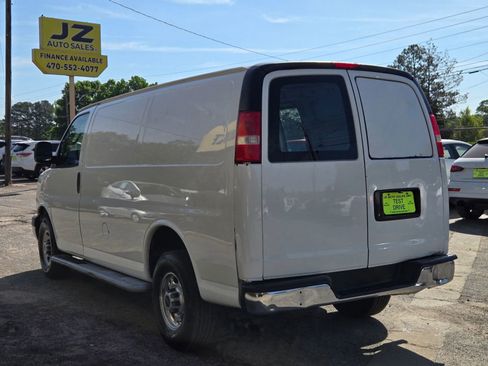Used 2017 GMC Savana 2500 image 4