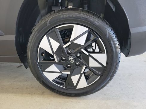 Used 2025 Hyundai Kona SEL AWD/4WD image 11