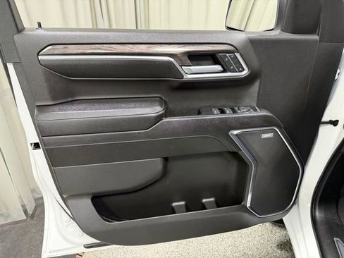 Used 2023 Chevrolet Silverado 1500 LTZ w/ LTZ Convenience Package II AWD/4WD image 18