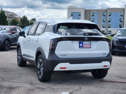 New 2025 Nissan Kicks SV w/ SV Premium Package
