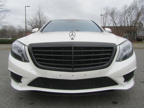 Used 2015 Mercedes-Benz S 550 Sedan image 4