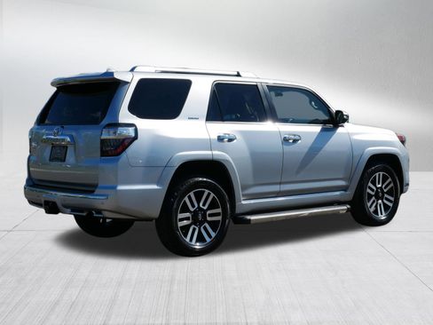 Used 2022 Toyota 4Runner Limited AWD/4WD image 5