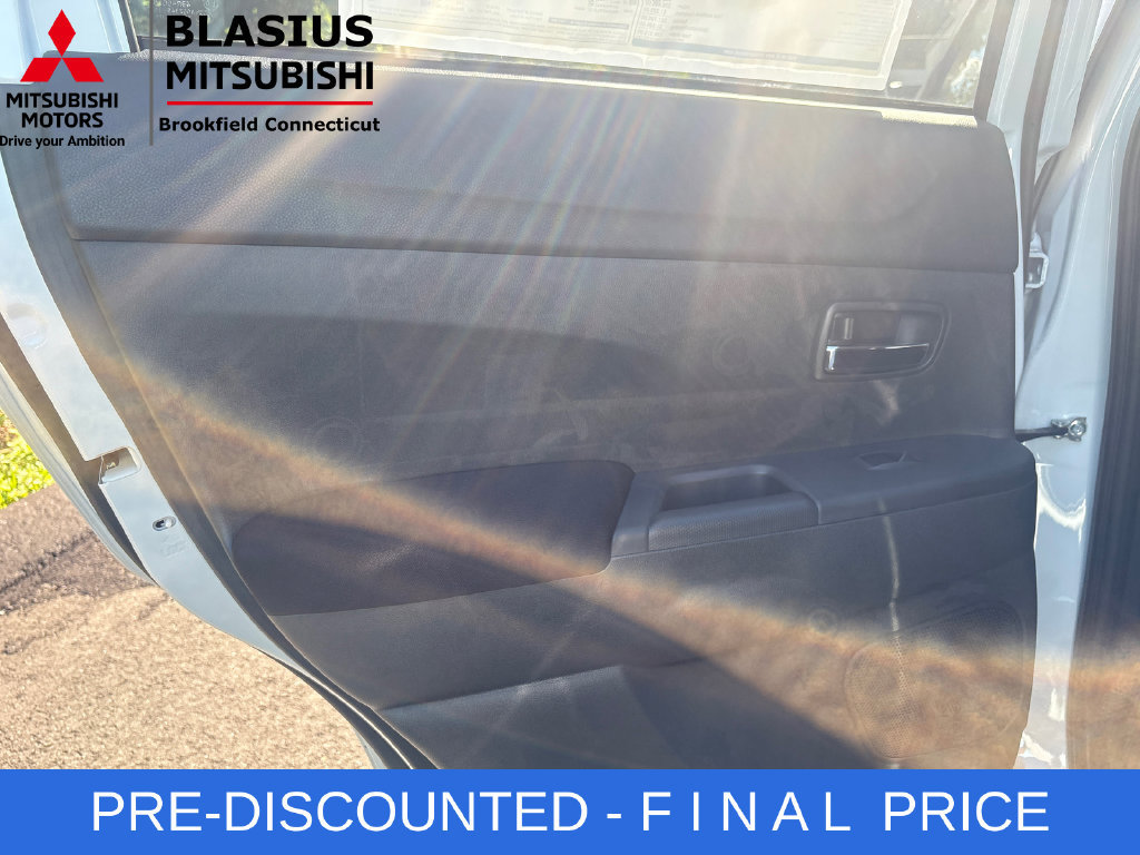 Used 2025 Mitsubishi Outlander Sport ES AWD/4WD image 33