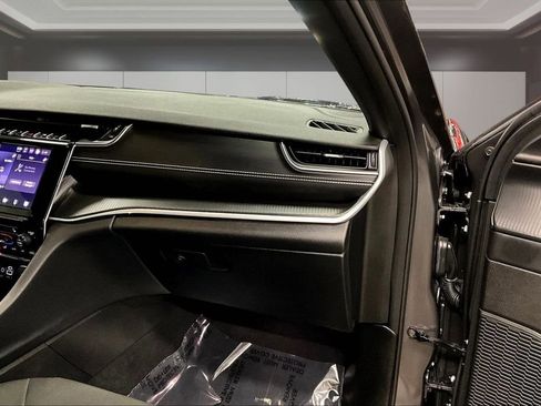 Used 2025 Jeep Grand Cherokee Laredo X w/ Luxury Tech Group I image 26