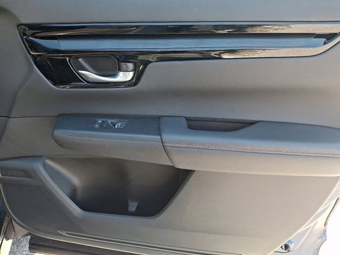 Used 2025 Honda CR-V Sport Touring image 27
