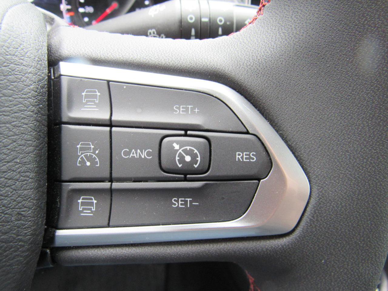 Used 2026 Jeep Compass Trailhawk AWD/4WD image 23