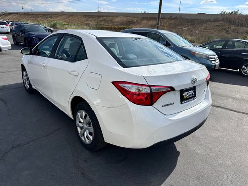Used 2015 Toyota Corolla LE FWD image 4