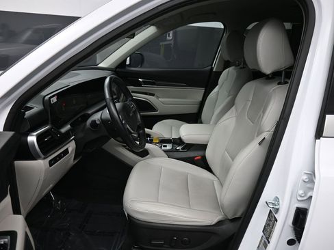 Used 2024 Kia Telluride S image 18