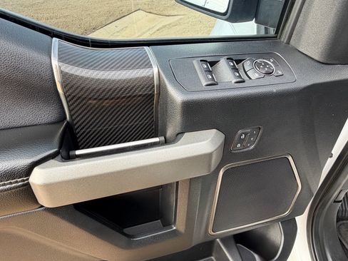 Used 2019 Ford F150 Raptor w/ Equipment Group 802A Luxury image 12