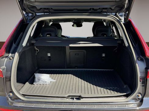 Used 2023 Volvo XC60 B5 Plus w/ Protection Package Premier FWD image 13