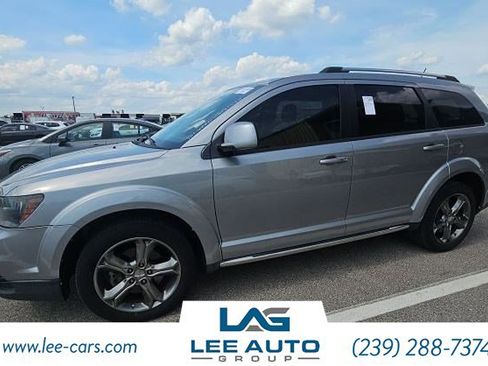 Used 2017 Dodge Journey Crossroad FWD image 1