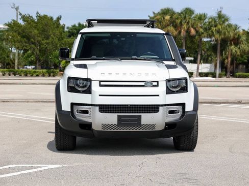 Used 2022 Land Rover Defender 110 SE AWD/4WD image 3