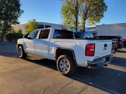 Used 2017 GMC Sierra 1500 SLE w/ SLE Value Package image 5
