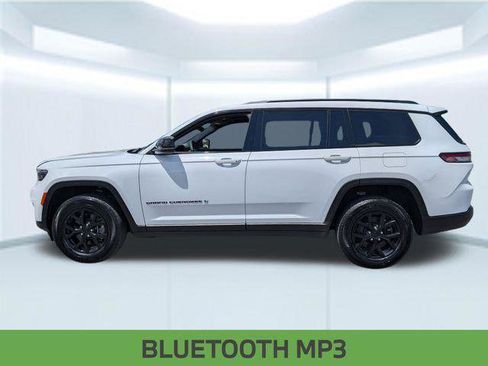 Certified 2025 Jeep Grand Cherokee L Altitude AWD/4WD image 2