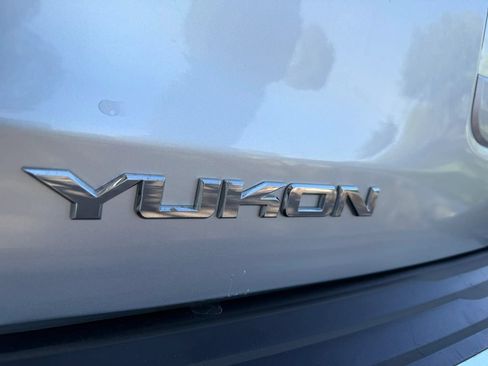 Used 2017 GMC Yukon Denali w/ Open Road Package AWD/4WD image 22