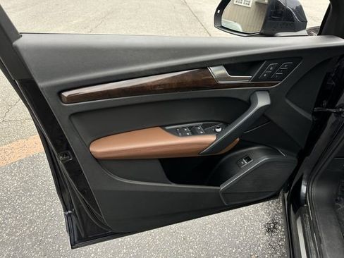 Used 2019 Audi Q5 2.0T Premium Plus w/ Premium Plus Package image 13