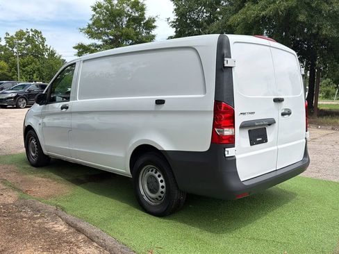 Used 2022 Mercedes-Benz Metris image 7