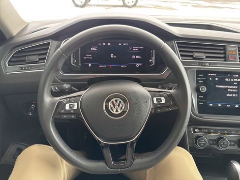 Used 2020 Volkswagen Tiguan SEL image 11