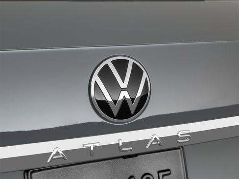 Used 2021 Volkswagen Atlas Cross Sport SE w/ Panoramic Sunroof Package FWD image 65