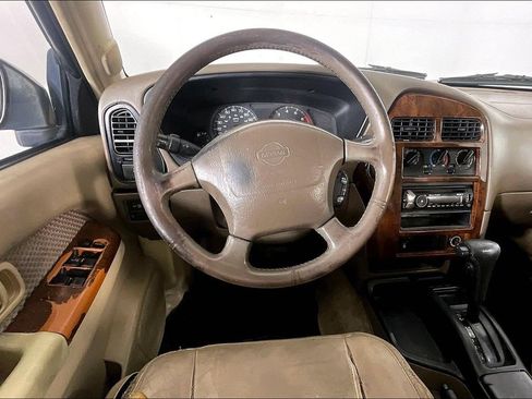 Used 1999 Nissan Pathfinder XE RWD image 6