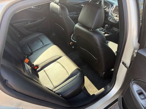 Used 2016 Chevrolet Malibu LT w/ Leather Package FWD image 22