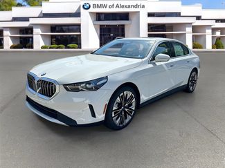 Used 2026 BMW 530i xDrive w/ Premium Package AWD/4WD video 1