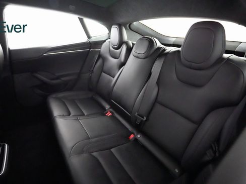 Used 2022 Tesla Model S image 10