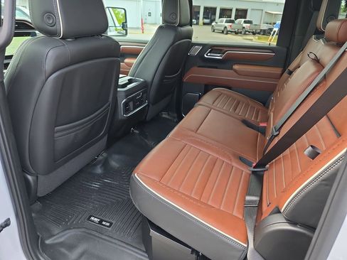 Used 2025 GMC Sierra 2500 Denali Ultimate AWD/4WD image 33