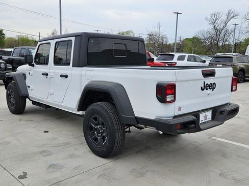 New 2026 Jeep Gladiator Sport AWD/4WD image 3