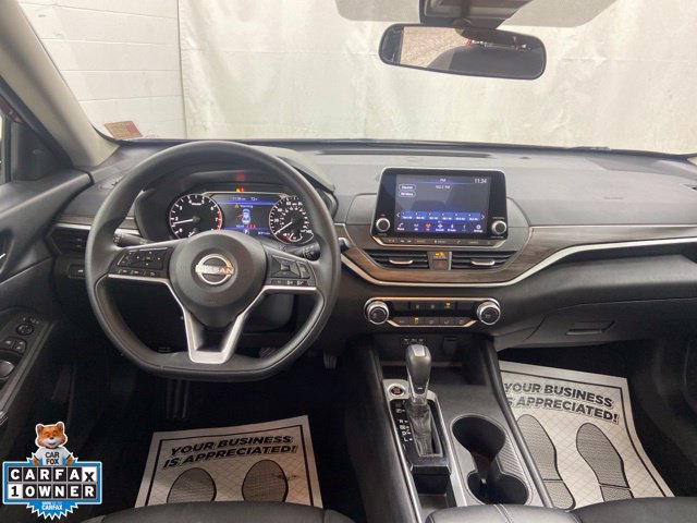 Used 2025 Nissan Altima 2.5 SV FWD image 14
