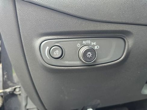 Used 2023 Chevrolet Equinox LT AWD/4WD image 19
