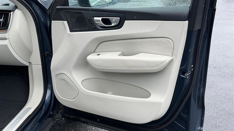 Used 2019 Volvo XC60 T6 Inscription w/ Protection Package AWD/4WD image 38