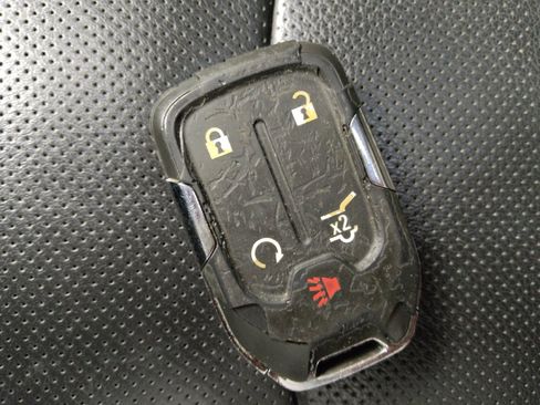 Used 2022 GMC Terrain Denali image 32