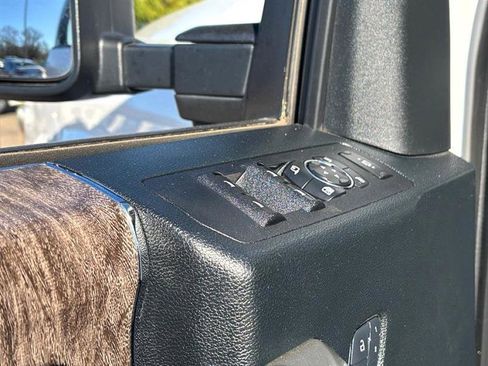 Used 2017 Ford F250 Lariat w/ Lariat Ultimate Package image 12