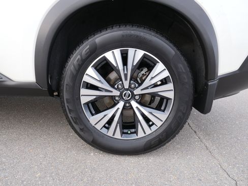 Used 2021 Nissan Rogue SV image 12