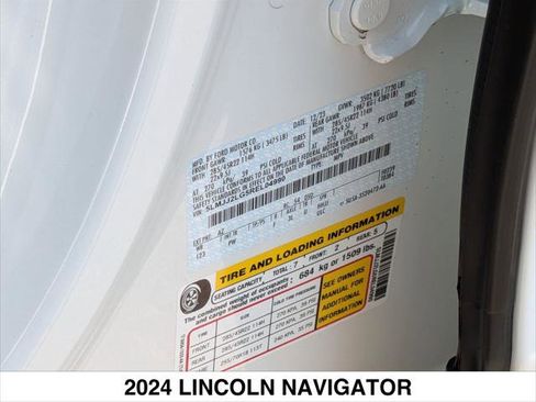 New 2024 Lincoln Navigator Reserve image 15