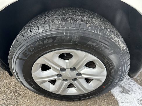 Used 2012 Chevrolet Traverse LS FWD image 30