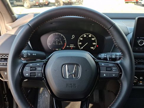 Used 2025 Honda HR-V Sport image 18