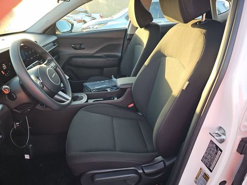 Used 2026 Hyundai Kona SE FWD image 4