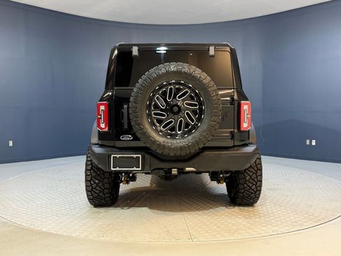 Used 2025 Ford Bronco Badlands image 10