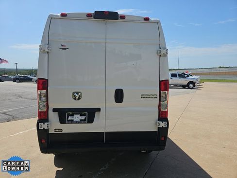 Used 2025 RAM ProMaster 2500 w/ Convenience Group FWD image 5