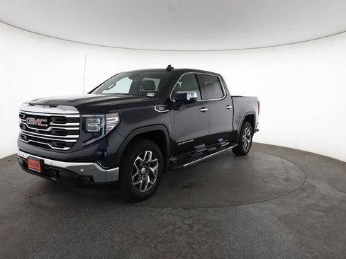 Used 2024 GMC Sierra 1500 SLT w/ SLT Premium Plus Package AWD/4WD image 5