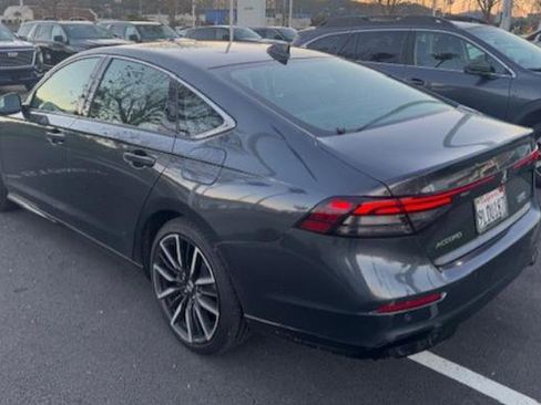 Used 2024 Honda Accord Touring image 6
